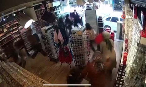 Powerful 6.2-magnitude earthquake rocks Istanbul