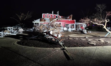 Massive storm system brings tornadoes, wildfires and dust storms to US south - video report